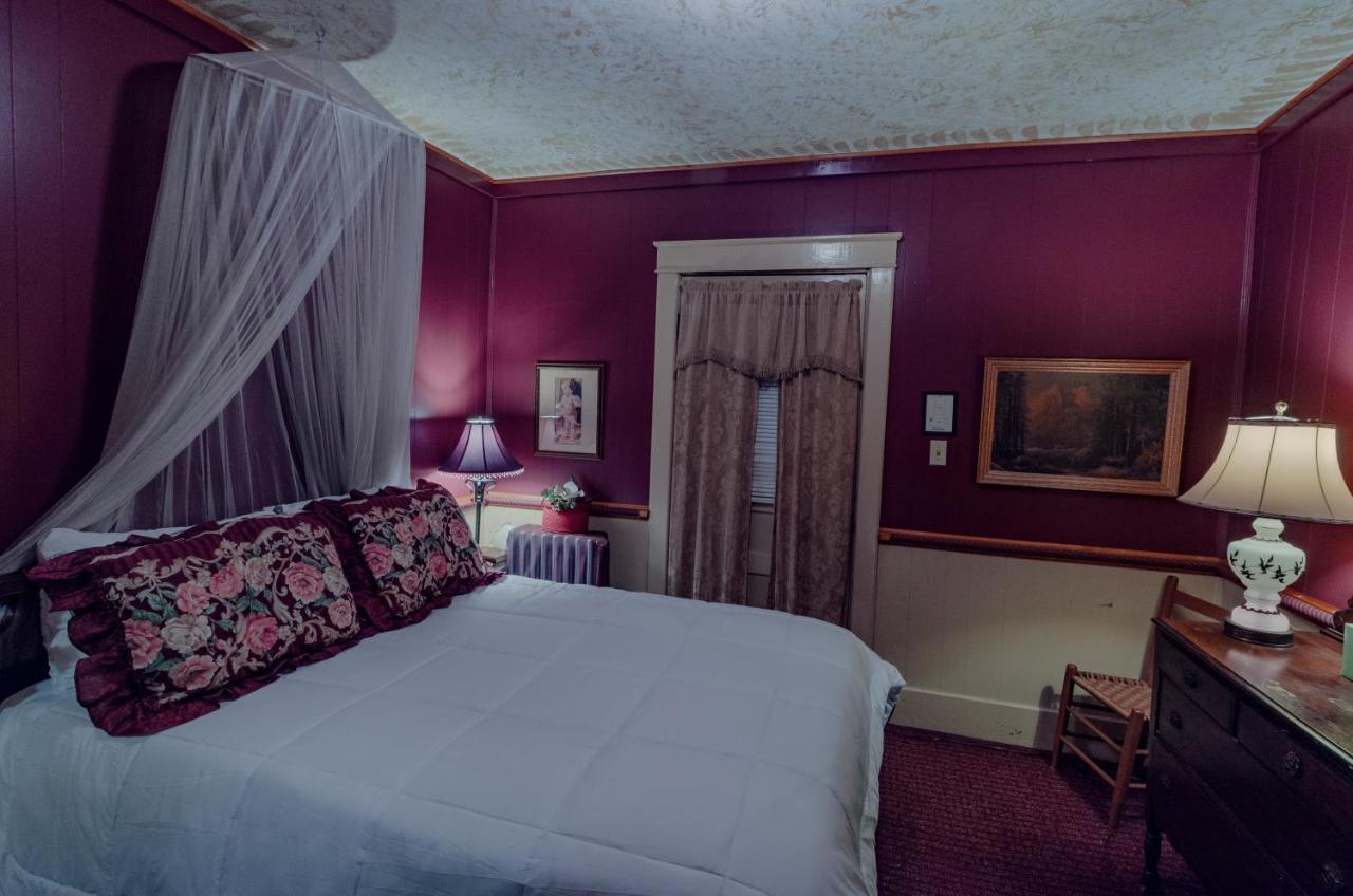 Armour'S Hotel & Spa Red Boiling Springs Exteriör bild